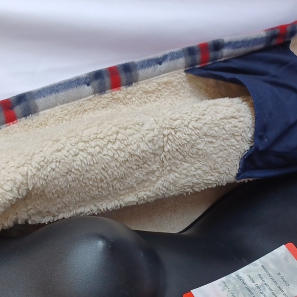 Sage Red/gray/white/blue Plaid Plush Shirt Jacket / Shacket, M, 22" PTP, 26" L - Picture 4 of 8